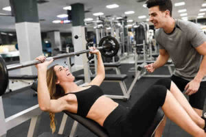 A ajuda de um personal trainer agiliza o emagrecimento?